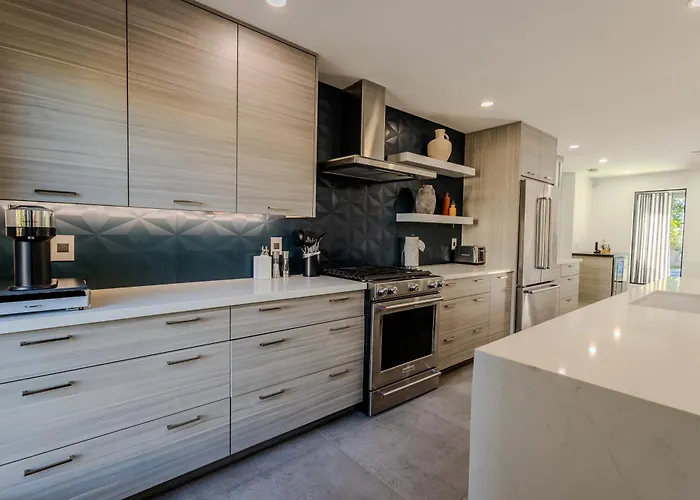 Luxury Retreat With Heated Pool, Hot Tub, Fire Pit & Game & Sleeps 12 *