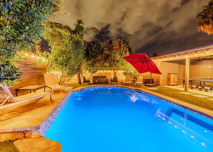 Luxury Retreat With Heated Pool, Hot Tub, Fire Pit & Game & Sleeps 12 * Scottsdale