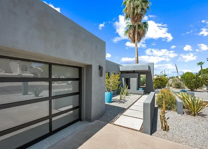Luxury Retreat With Heated Pool, Hot Tub, Fire Pit & Game & Sleeps 12 Holiday home Scottsdale